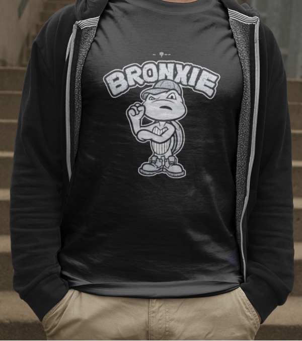 New York Yankees Bronxie The Turtle Mascot With Cap And Sneakers T-Shirt