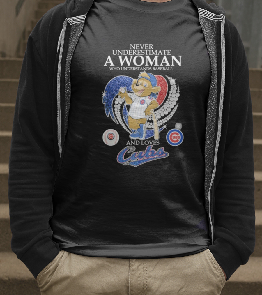 Never Underestimate A Woman Who Understands Baseball And Loves Cubs Chicago Mascot Clark Diamond Heart T-Shirt