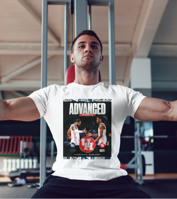 Advanced To Sweet 16 Houston Cougars 81 Gonzaga Bulldogs 76 Midwest Region Second Round T-Shirt