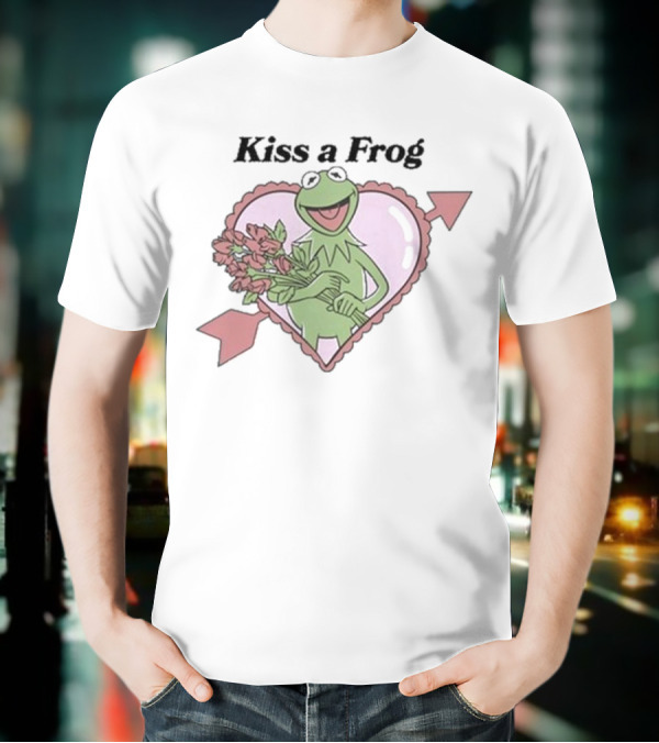 Kiss A Frog Kermit Heart And Roses T-Shirt