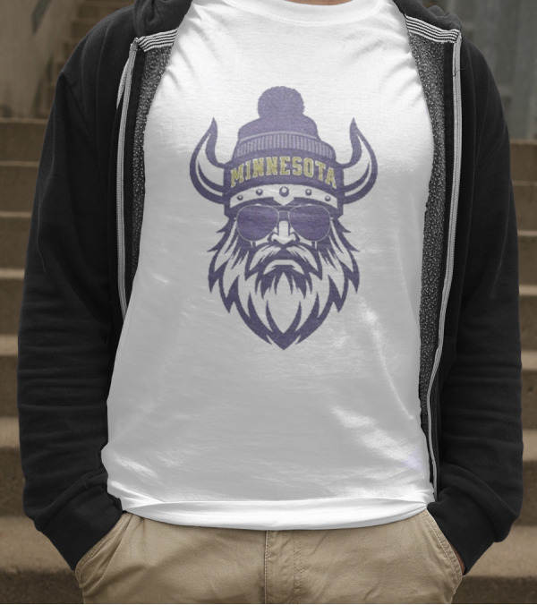 Minnesota Viking Beanie And Sunglasses Football Fan Icon T-Shirt