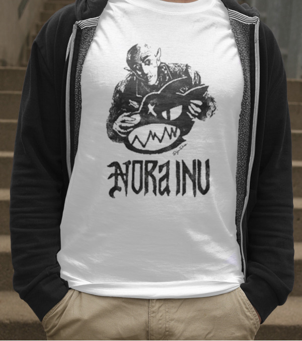Nora Inu Vampyre Monster Art T-Shirt