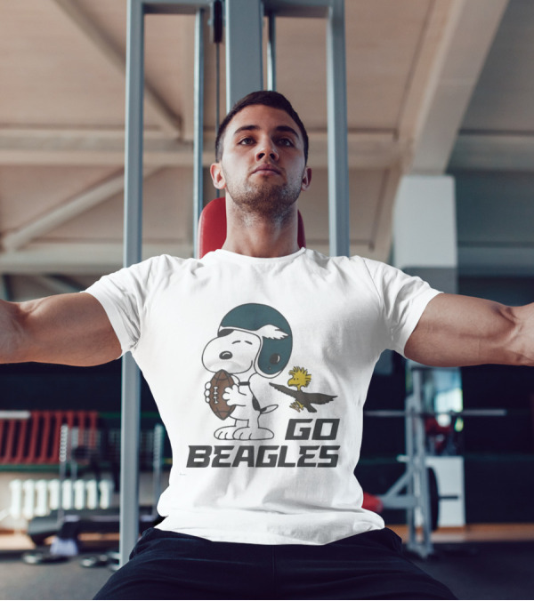 Peanuts Go Beagles Football Snoopy Woodstock Helmet Icon T-Shirt
