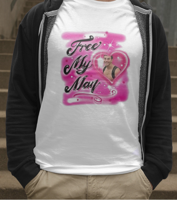 Free My Man Luigi Mangione Heart Pink Background T-Shirt