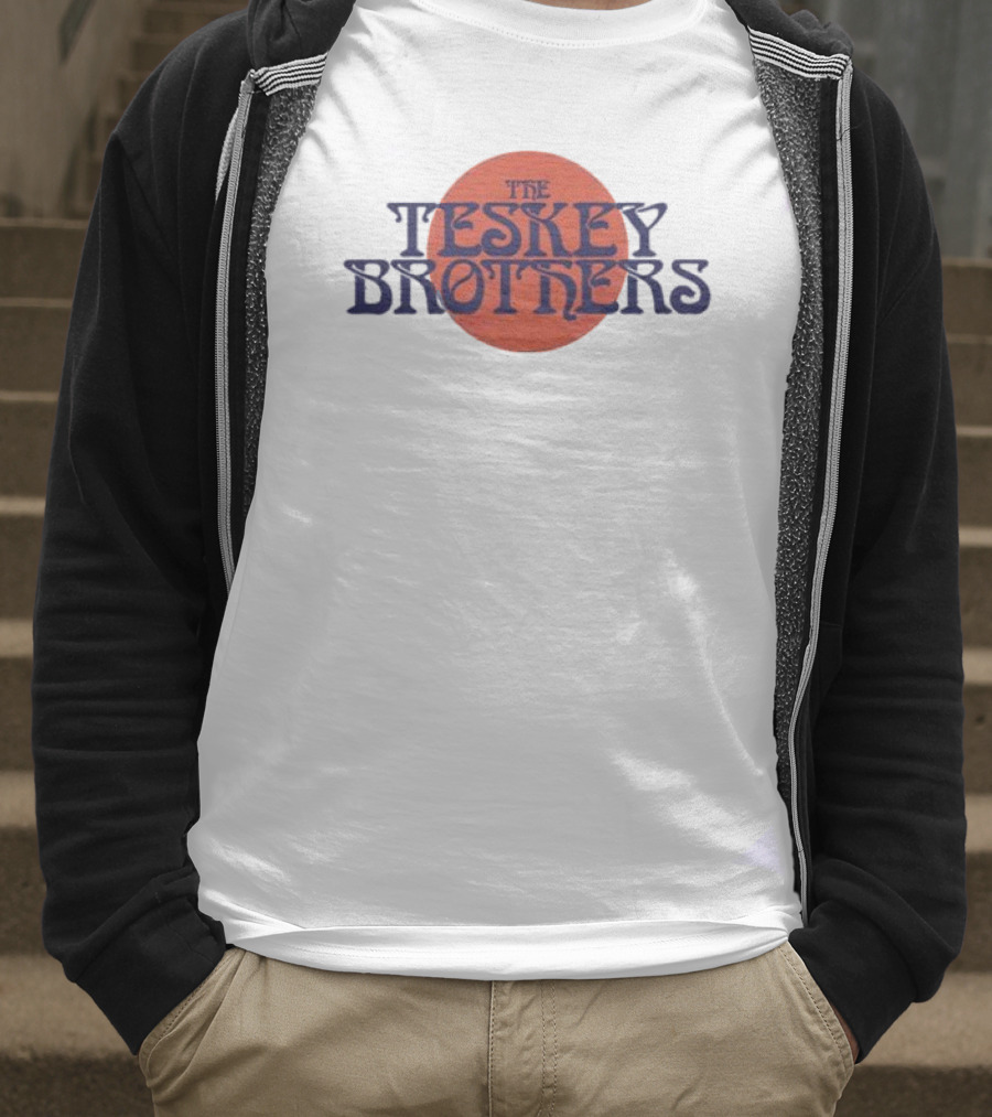 The Teskey Brothers Vintage Red Circular Emblem T-Shirt