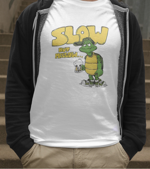 Slow But Mellow Turtle With Beer Retro Vintage 70s Style T-Shirt
