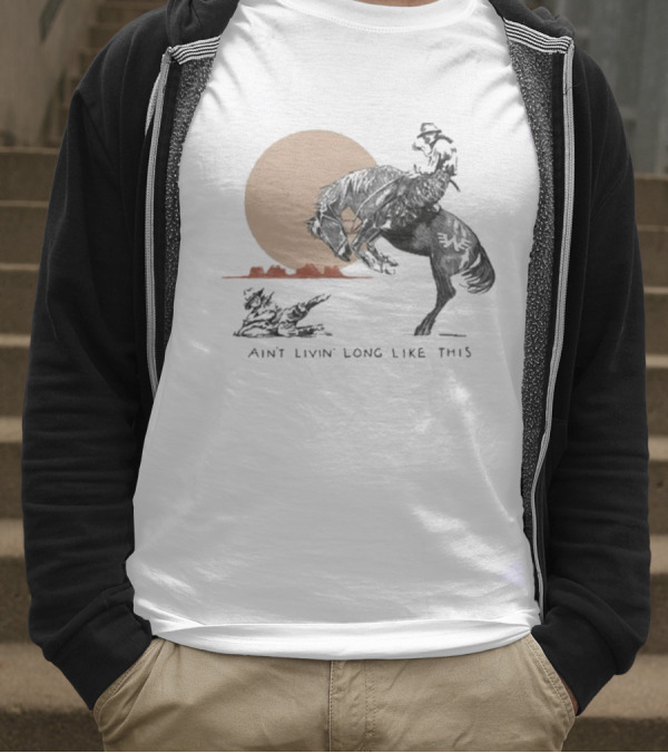 Waylon Jennings Ain’t Livin’ Long Like This Cowboy Rodeo Moon Scene T-Shirt