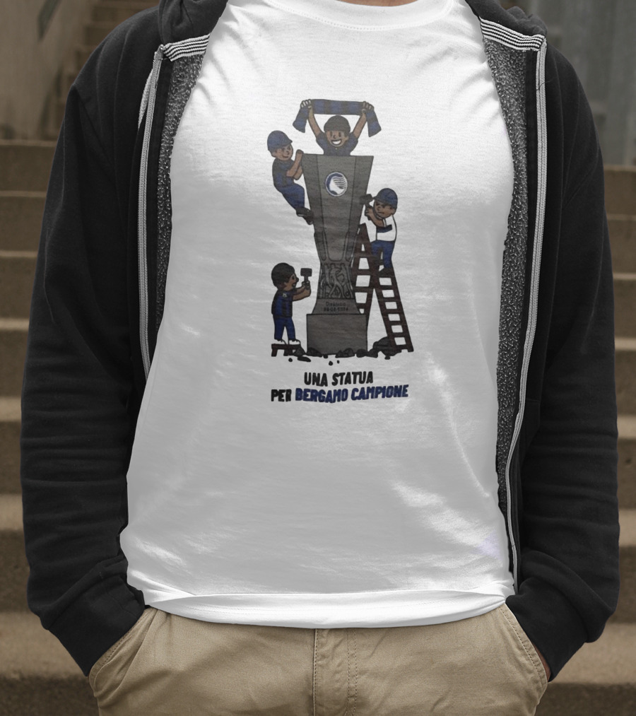 Dublino 22 05 2024 Europa League Cup Una Statua Per Bergamo Campione T-Shirt