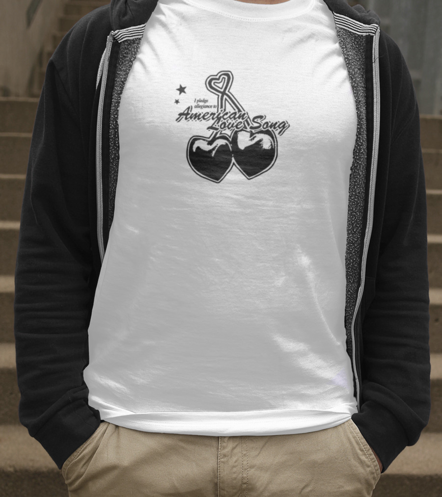 Momoboyd Crossbones Hearts Skeleton Keys Kisses T-Shirt