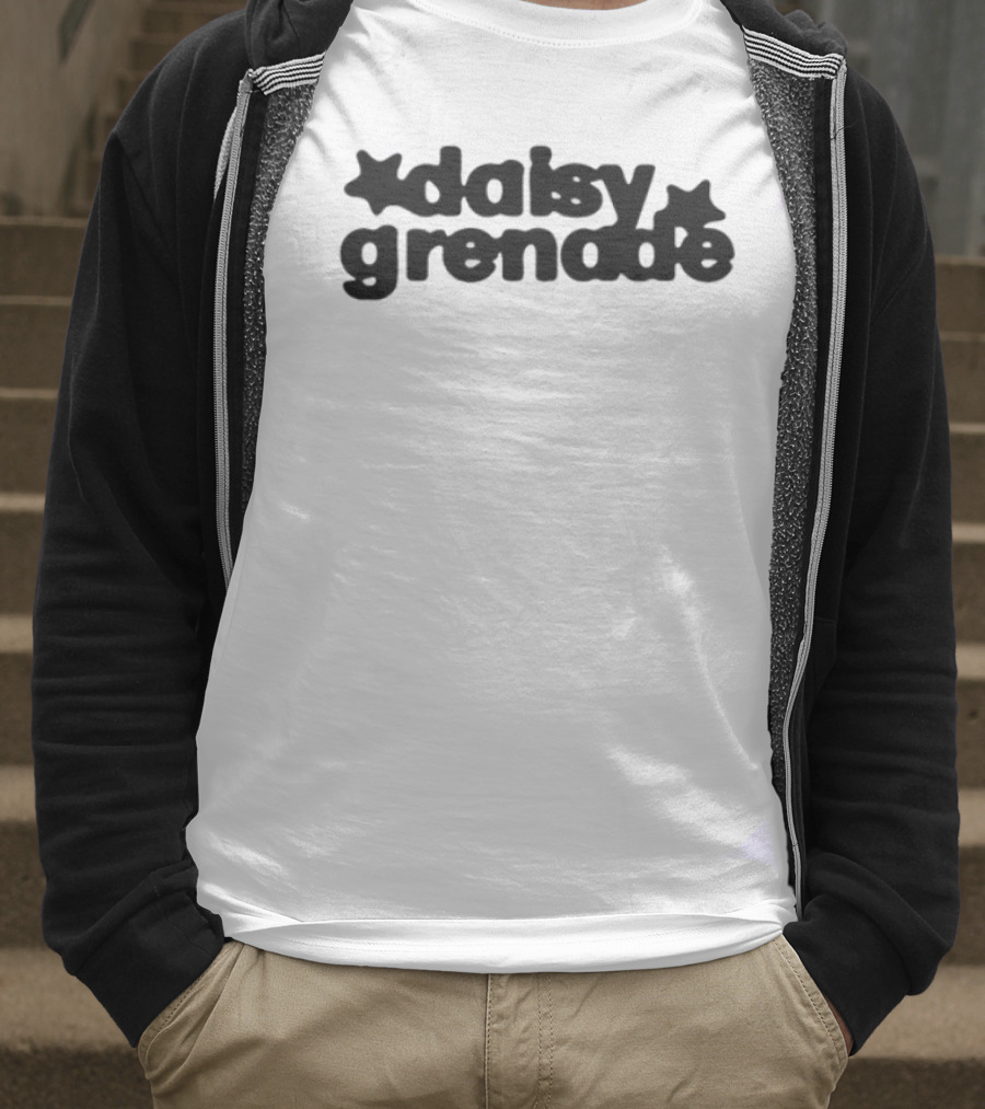 Daisy Grenade Star Raglan T-Shirt