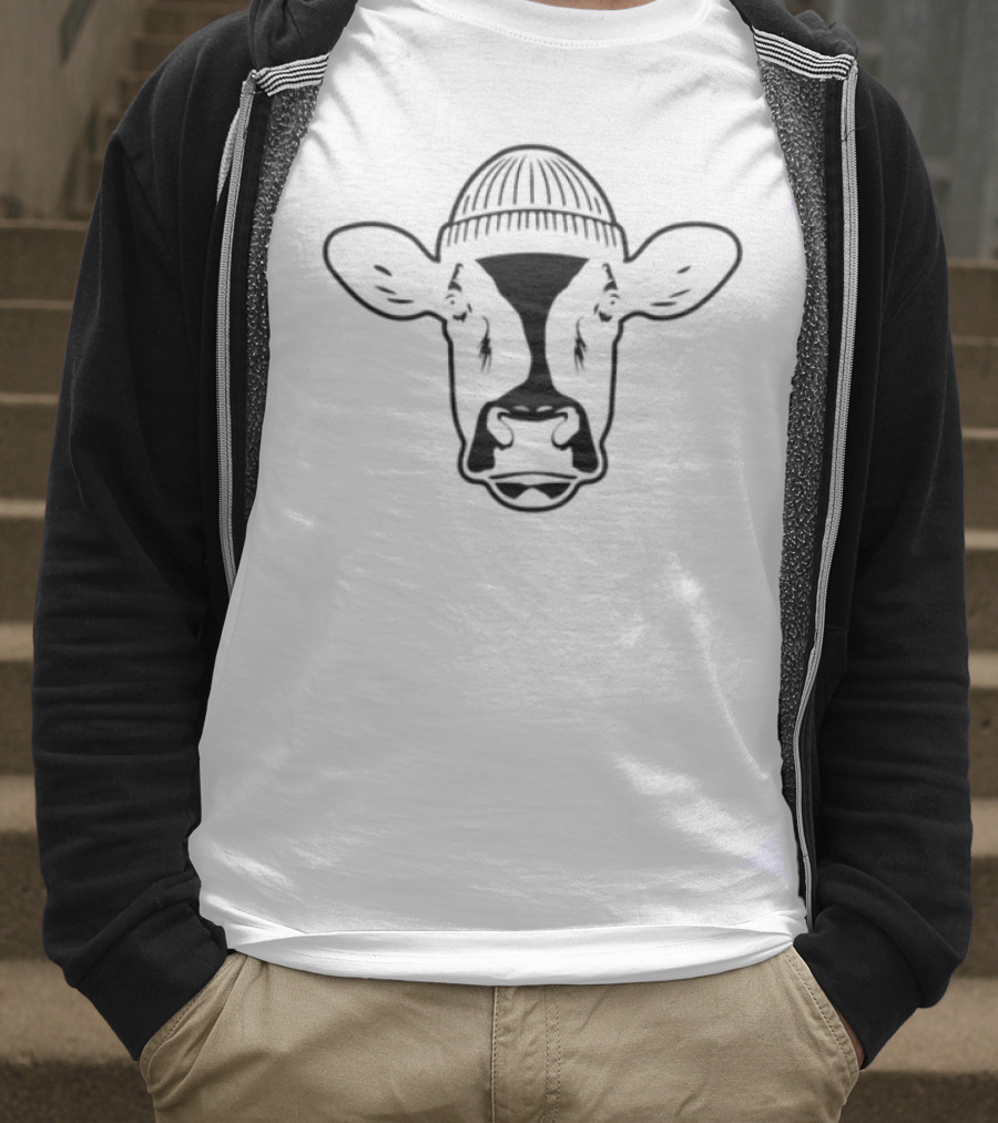Elias Filmz Bruce Your Friendly Cow In Knitted Hat T-Shirt