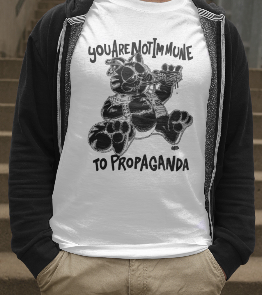 Punkwithacamera Cat With Pizza You Are Not Immune To Propaganda T-Shirt