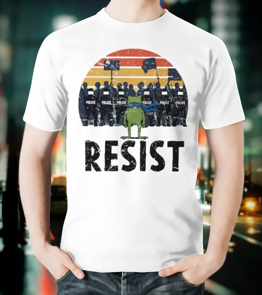 Portland Frog Protester Resist Police Vintage Sunset T-Shirt