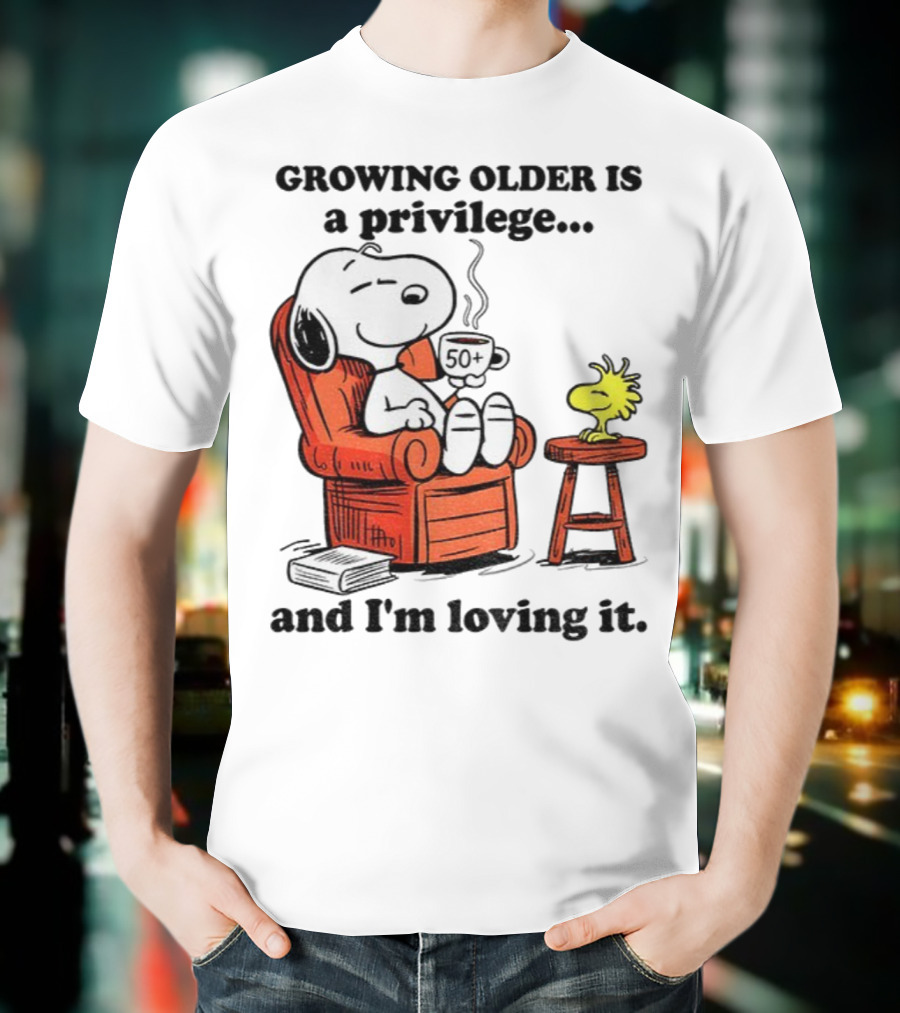 Snoopy And Woodstock Relaxing Growing Older 50+ Privilege And Loving It T-Shirt