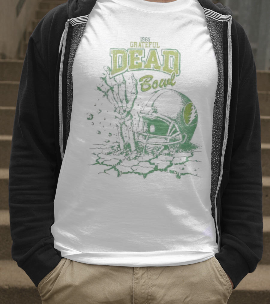 1965 Grateful Dead Boul Helmet Skeleton Hand T-Shirt