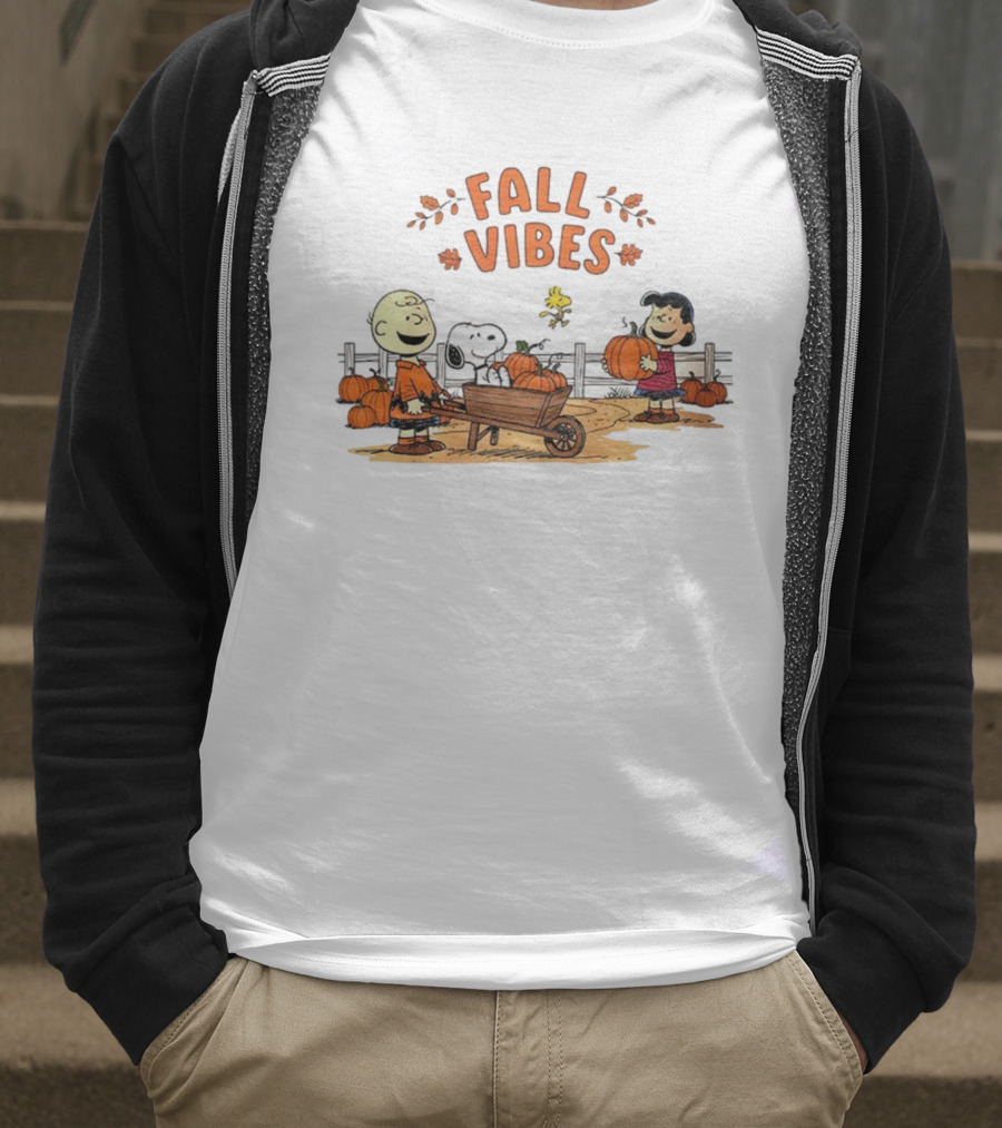 Fall Vibes Snoopy Thanksgiving Charlie Brown Pumpkin Halloween 2025 T-Shirt