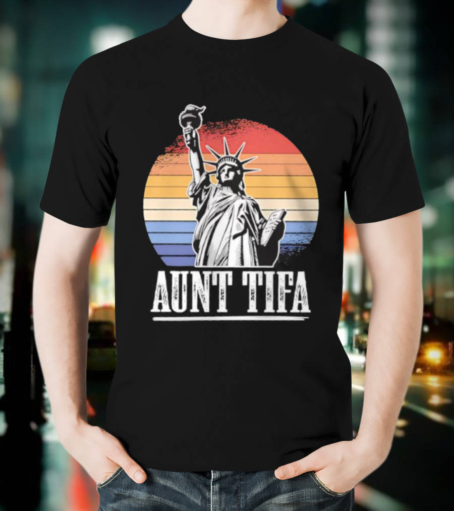 Statue Of Liberty Aunt Tifa Vintage Retro Stripes T-Shirt