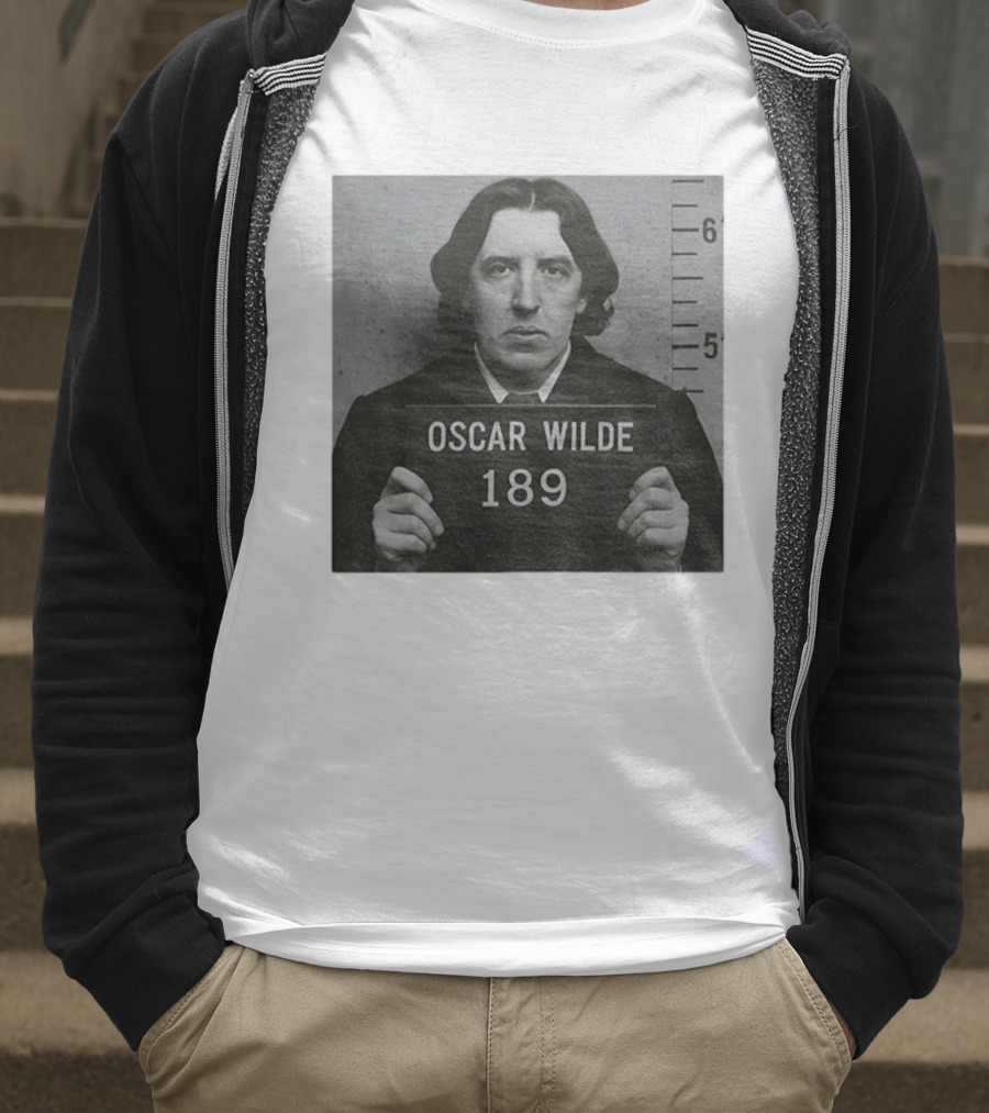 Oscar Wilde Shot 189 Funny Literary Meme T-Shirt