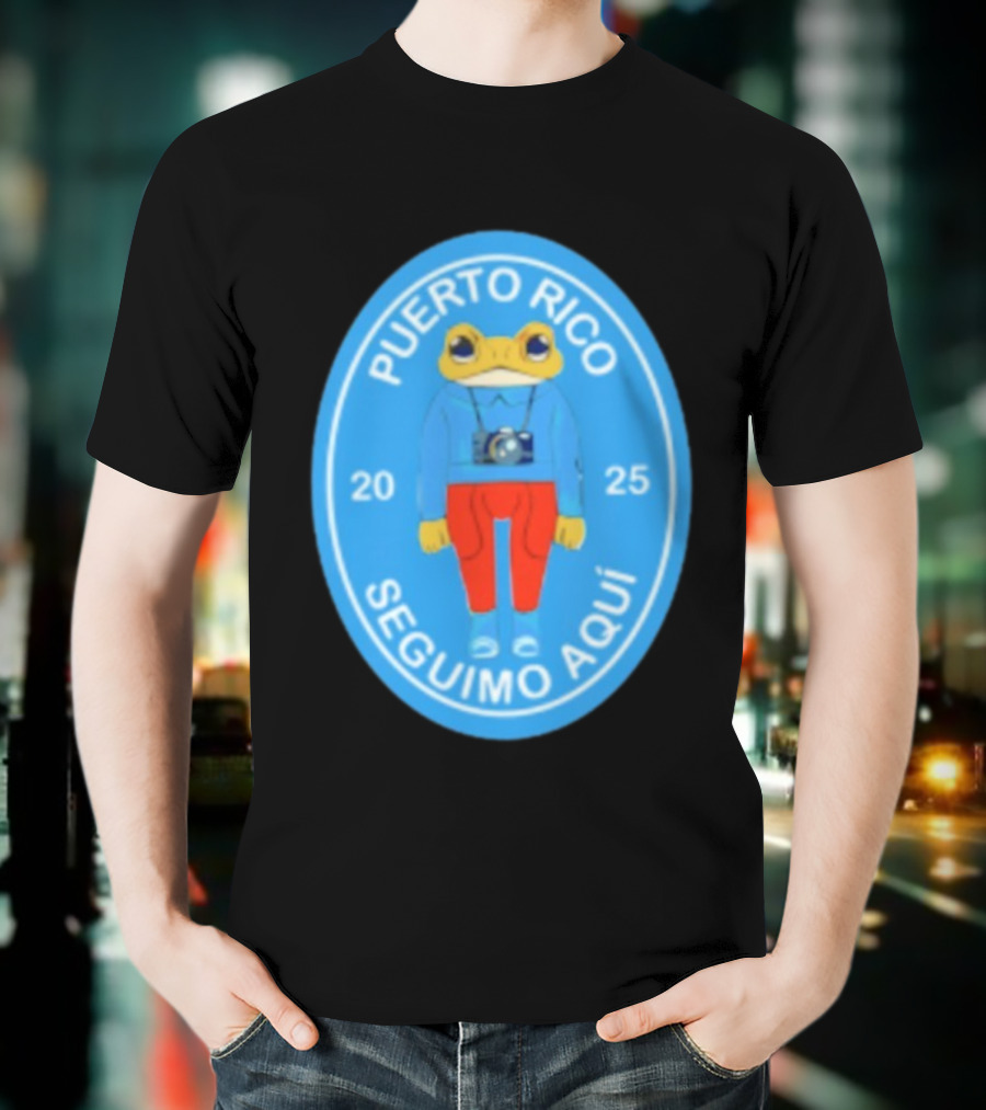 DeBi Frog Puerto Rico Seguimos Aquí 2025 T-Shirt