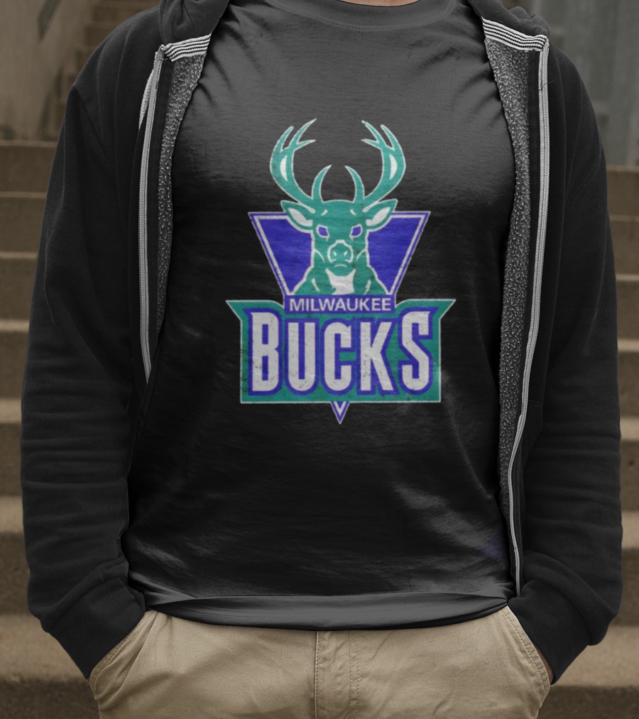 Milwaukee Bucks Deer Head Emblem Retro Style T-Shirt