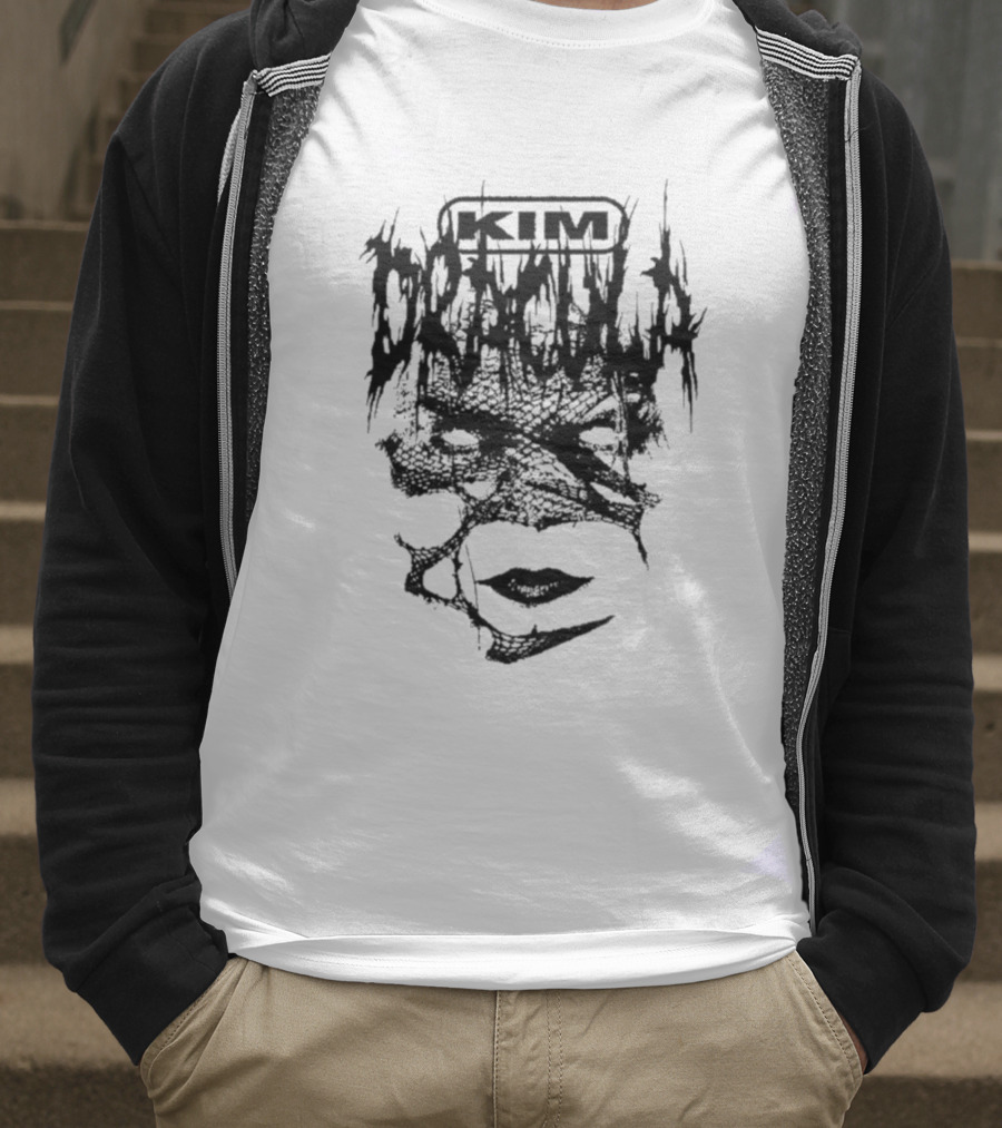 Kim Dracula Eye Lips Monochrome Design T-Shirt