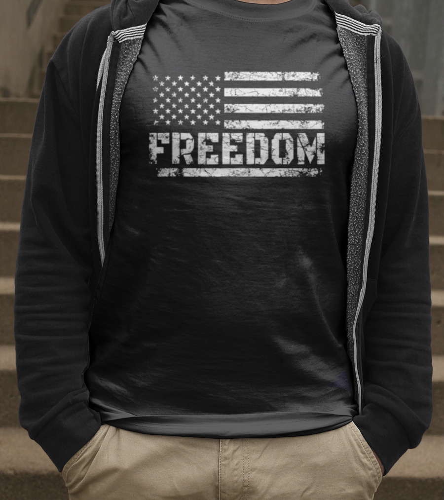 USA Flag Distressed Freedom Grunge Style T-Shirt