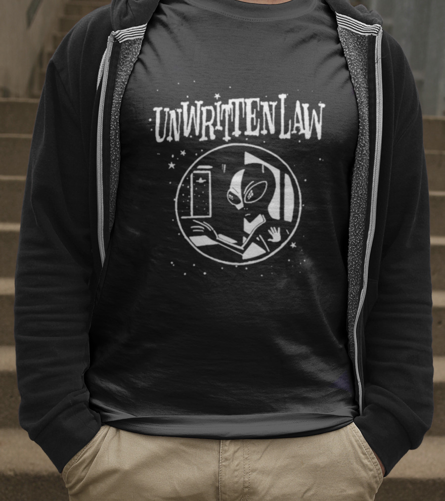 Unwritten Law Alien UFO Space Scene T-Shirt