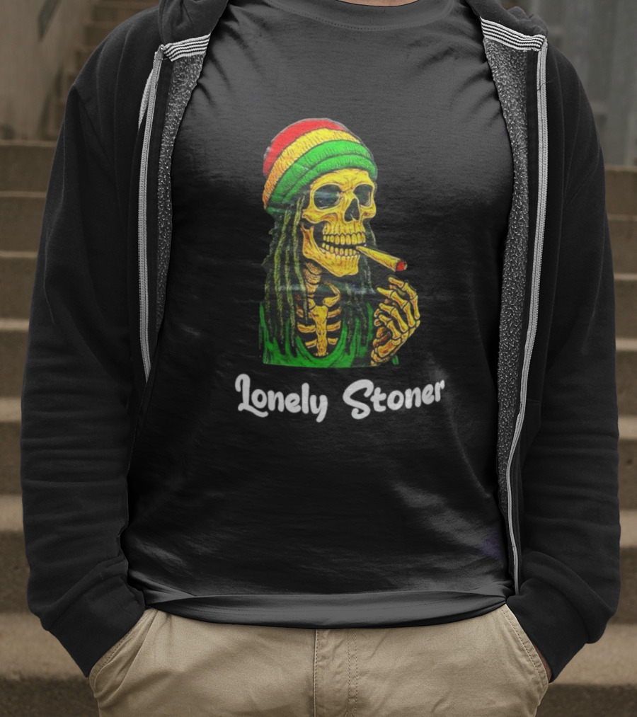 Lonely Stoner Dreadlocked Skull Smoking Rasta Colors T-Shirt