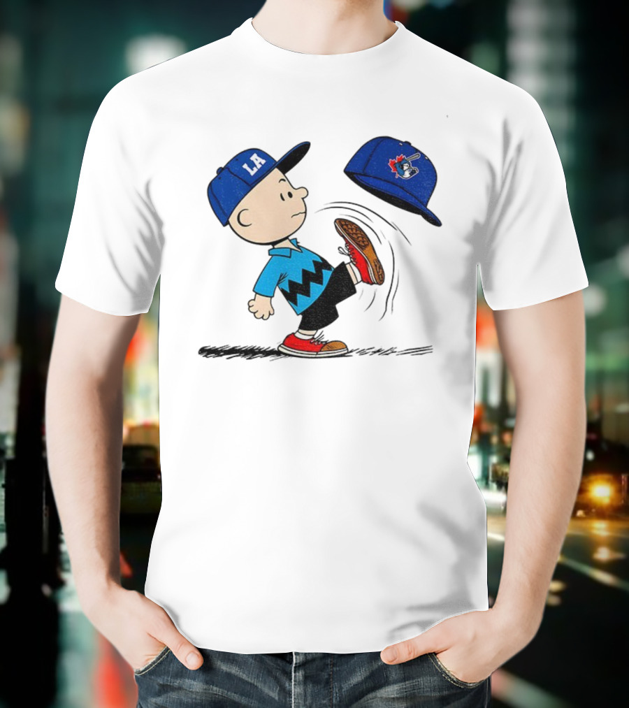 Los Angeles Dodgers LA Cap Charlie Brown Kicking Toronto Blue Jays Hat Peanuts Crossover T-Shirt
