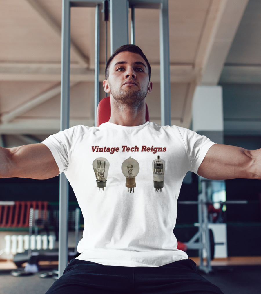Vintage Tech Reigns Vacuum Tubes Classic Electronics Retro Style T-Shirt