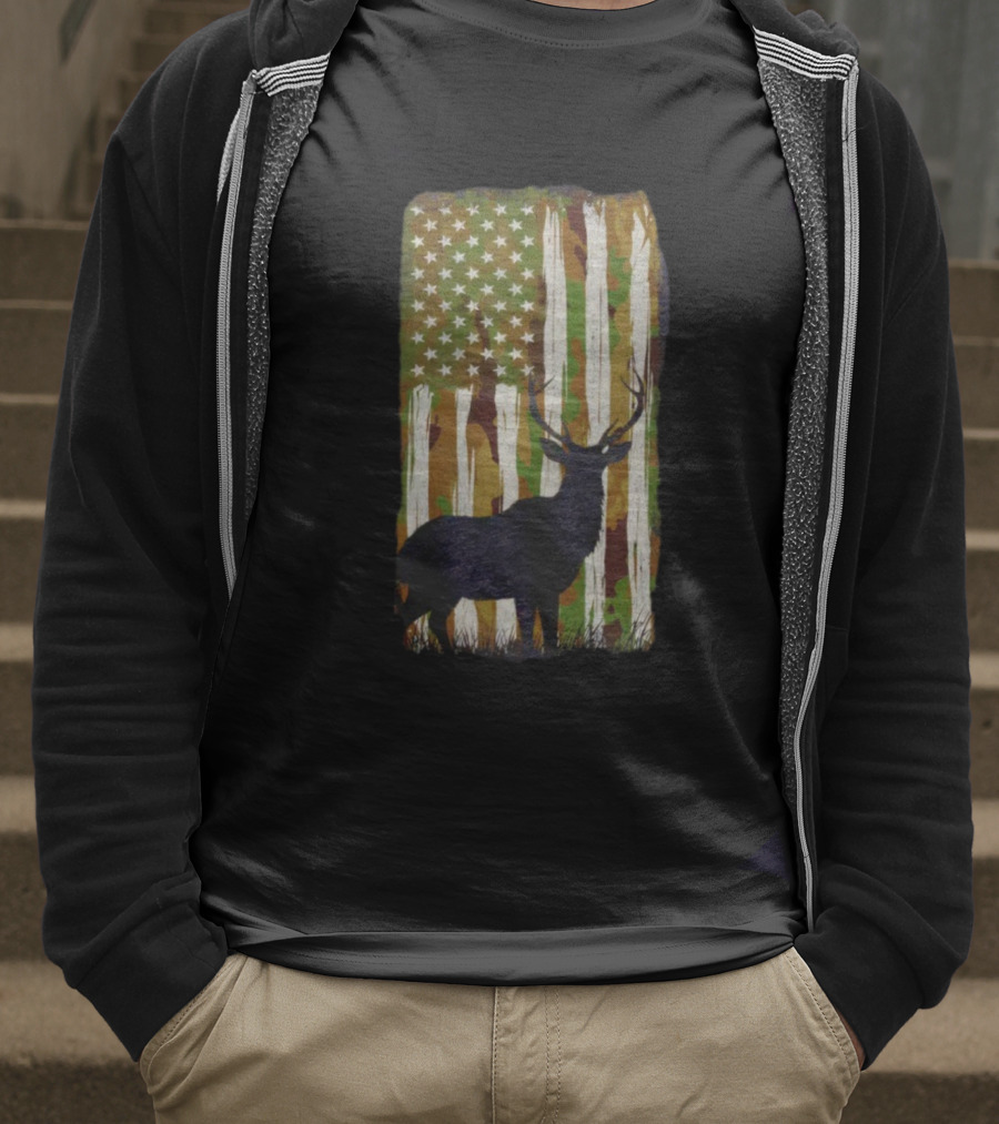 Camo Buck American Flag Camouflage Silhouette T-Shirt