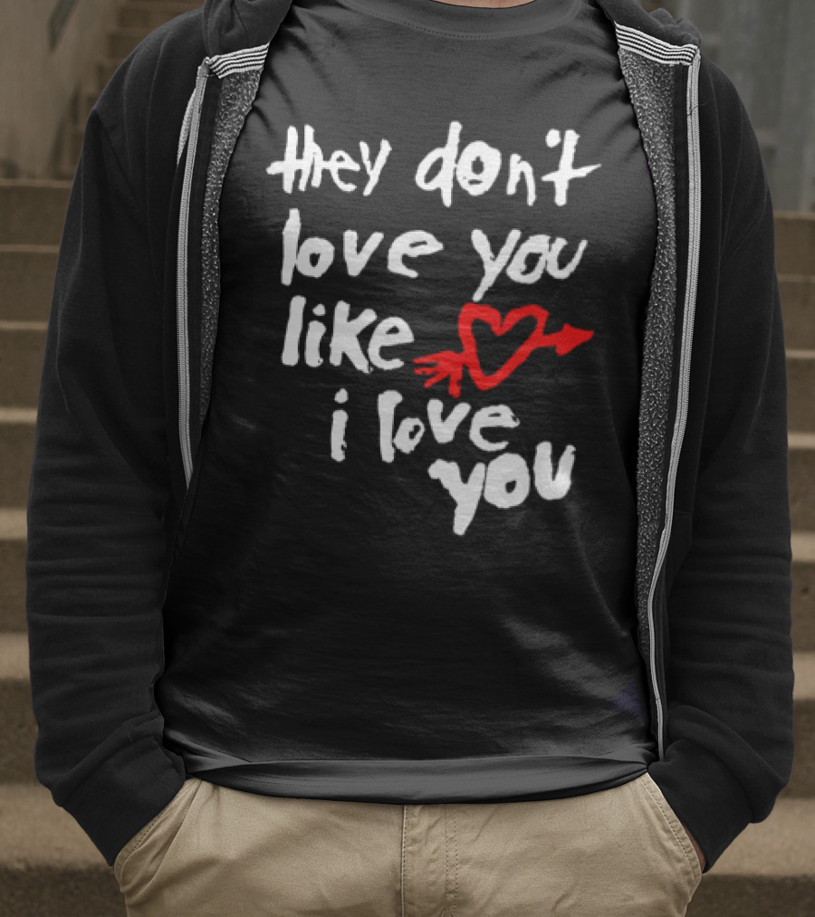 Yeah Yeah Yeahs They Don't Love You Like I Love You Red Heart Arrow T-Shirt
