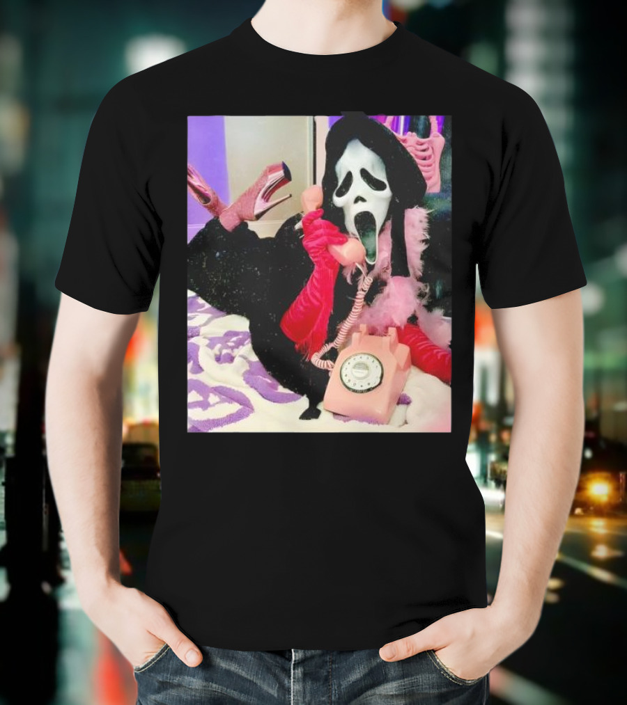 Scream Ghostface Halloween Pink Vintage Telephone Retro Style T-Shirt