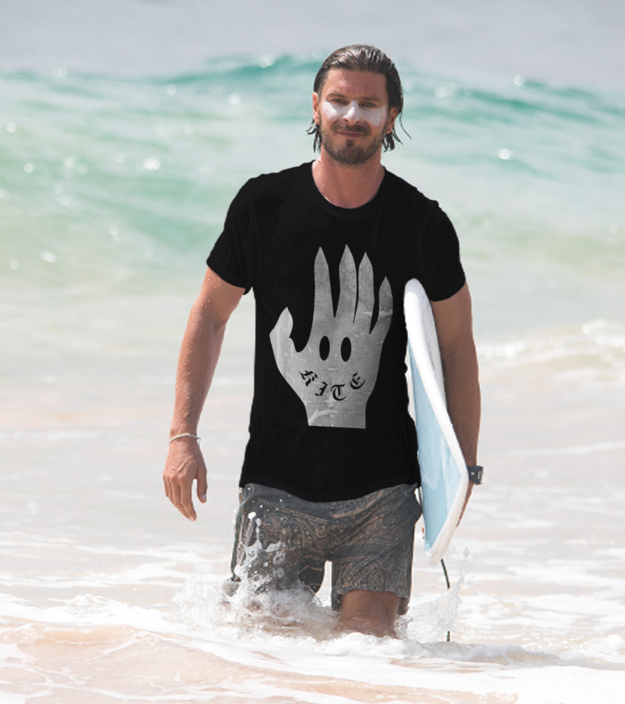 Kite Smile Hand By Stefan Fält T-Shirt