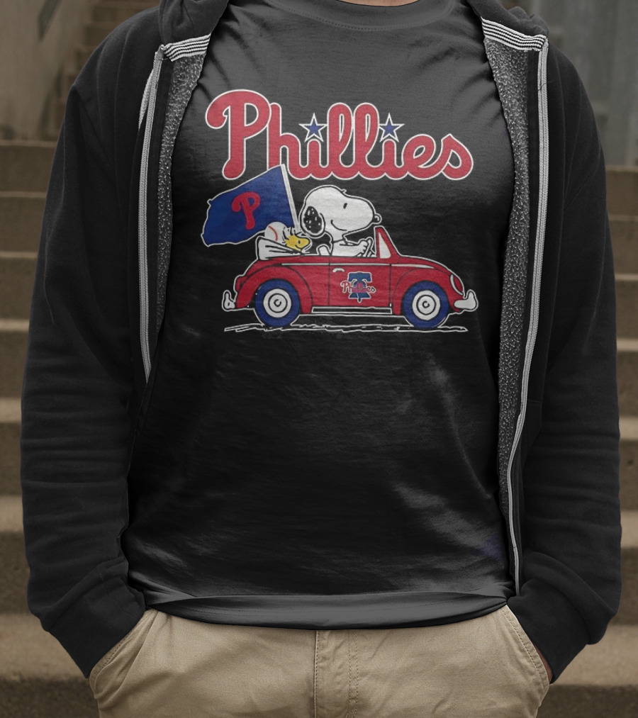 Snoopy Woodstock Philadelphia Phillies Car Baseball Flag T-Shirt