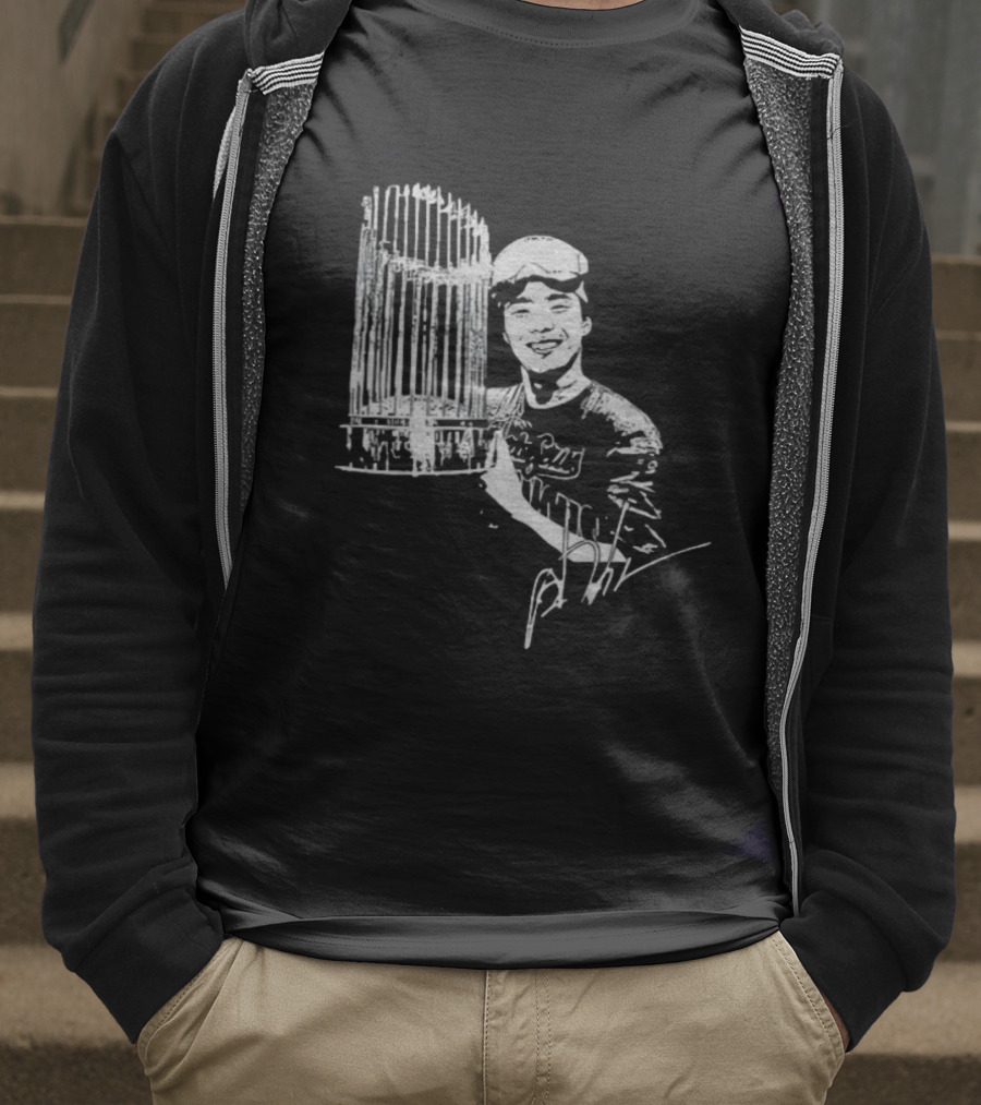 Yoshinobu Yamamoto MLB Champions Celebration Los Angeles Dodgers Cup Holding Player Signature T-Shirt