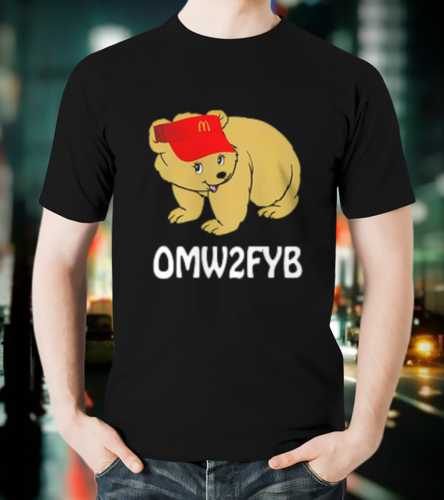 OMW2FYB Bear In Fast Food Cap T-Shirt