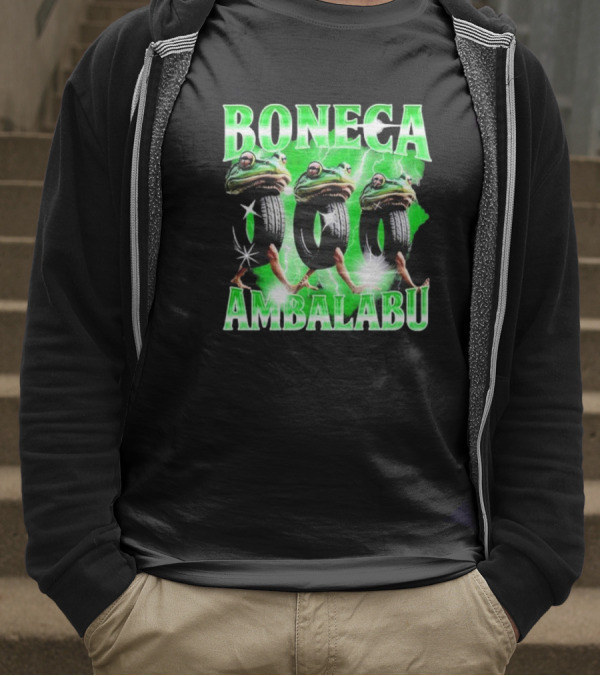 Boneca Ambalabu Frog Head With Tires And Green Lightning T-Shirt