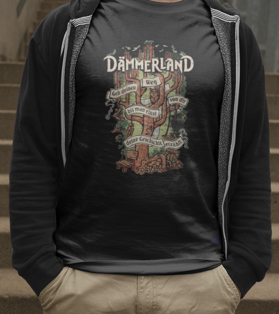 Dämmerland Geh Deinen Weg Lebensbaum Bis Man Einst Von Dir Deine Geschichte Erzählt T-Shirt
