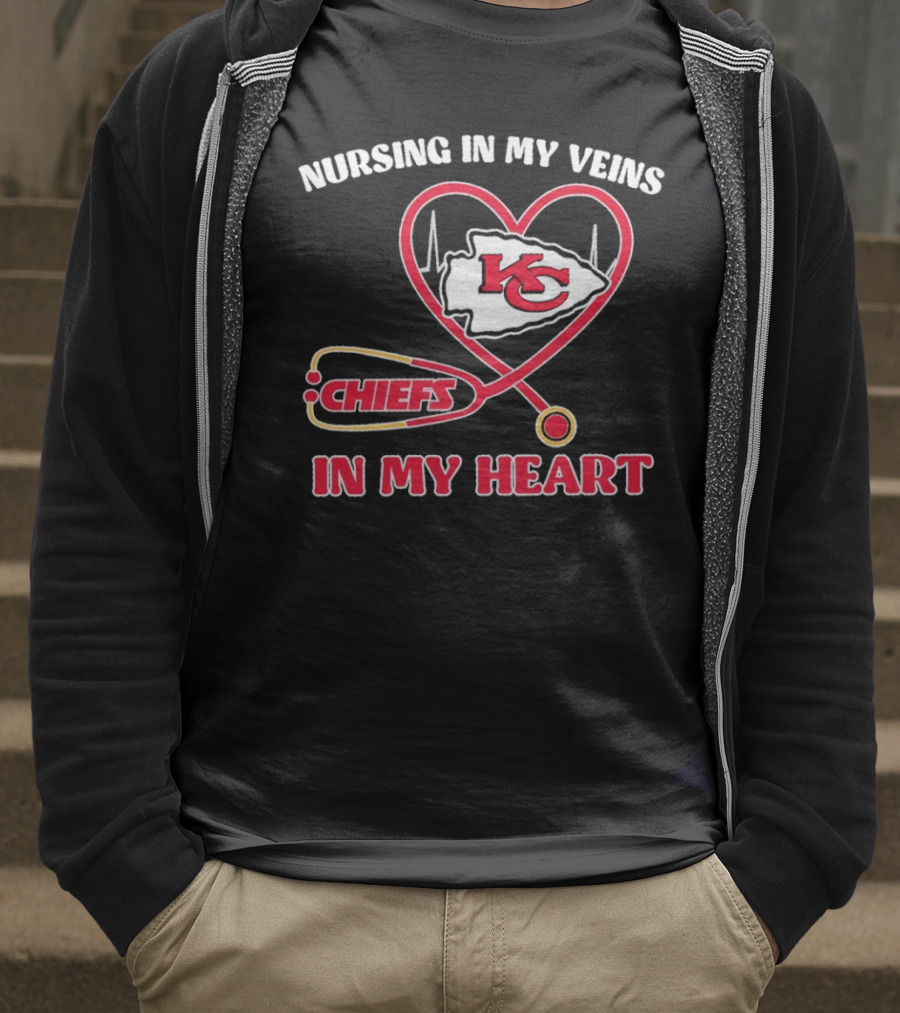 Nursing In My Veins Chiefs In My Heart KC Logo Heartbeat Stethoscope T-Shirt