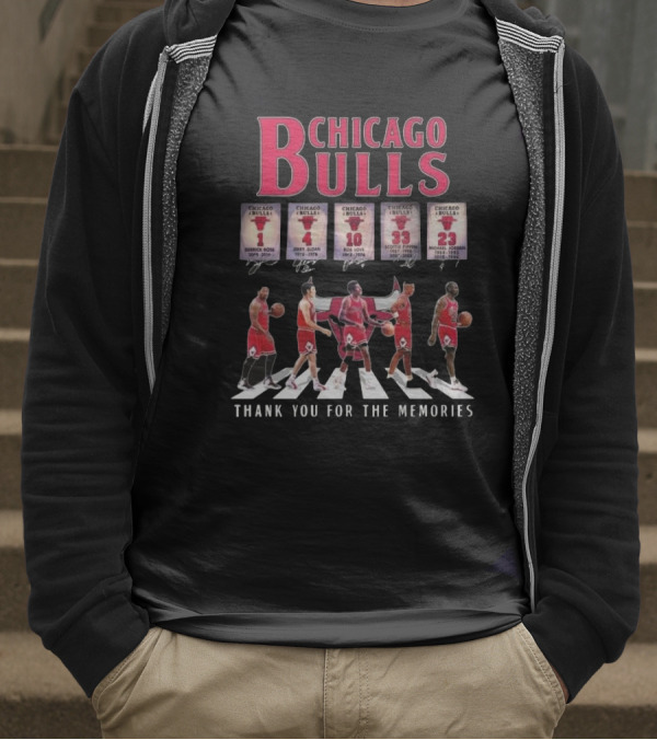 Chicago Bulls Players Walking Thank You For The Memories Signatures 2025 T-Shirt