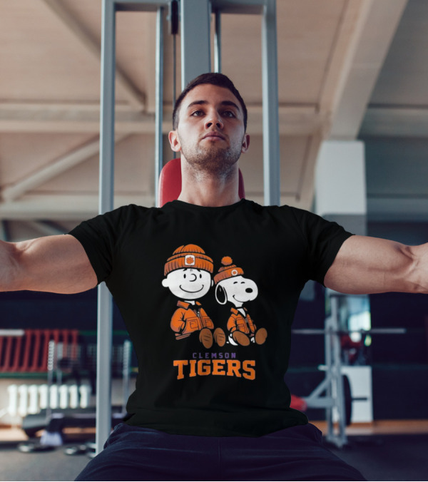Clemson Tigers X Snoopy And Charlie Brown 2025 T-Shirt