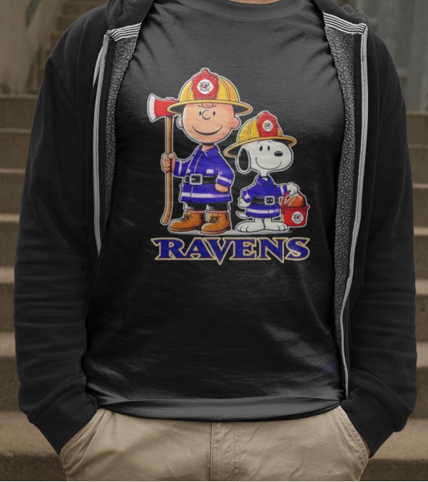 Firefighter Charlie Brown And Snoopy Baltimore Ravens T-Shirt