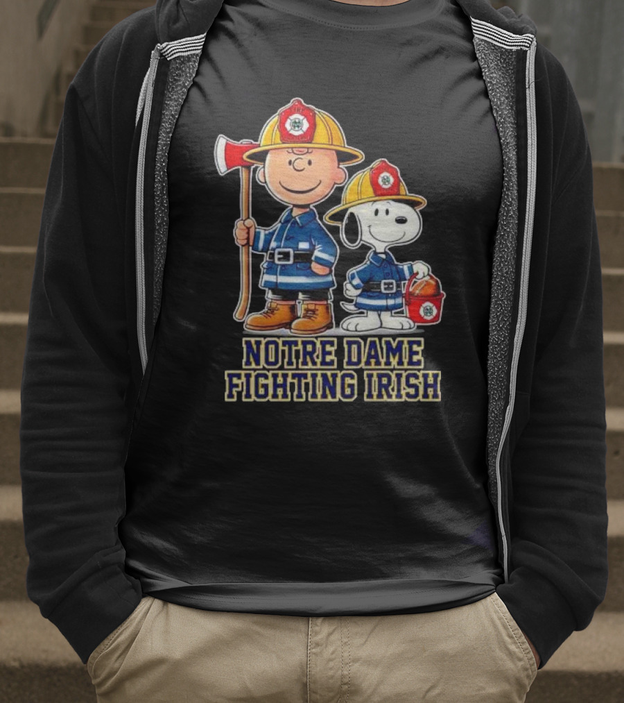 Firefighter Charlie Brown And Snoopy Notre Dame Fighting Irish T-Shirt