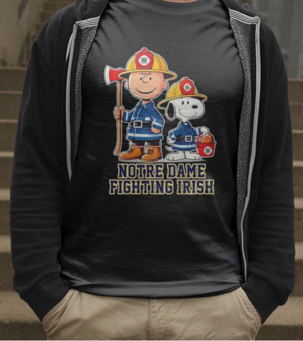 Firefighter Charlie Brown And Snoopy Notre Dame Fighting Irish T-Shirt
