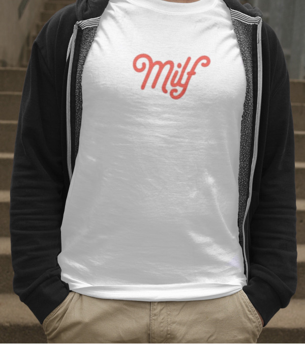Elizabeth Bay Milf Retro Script Style T-Shirt