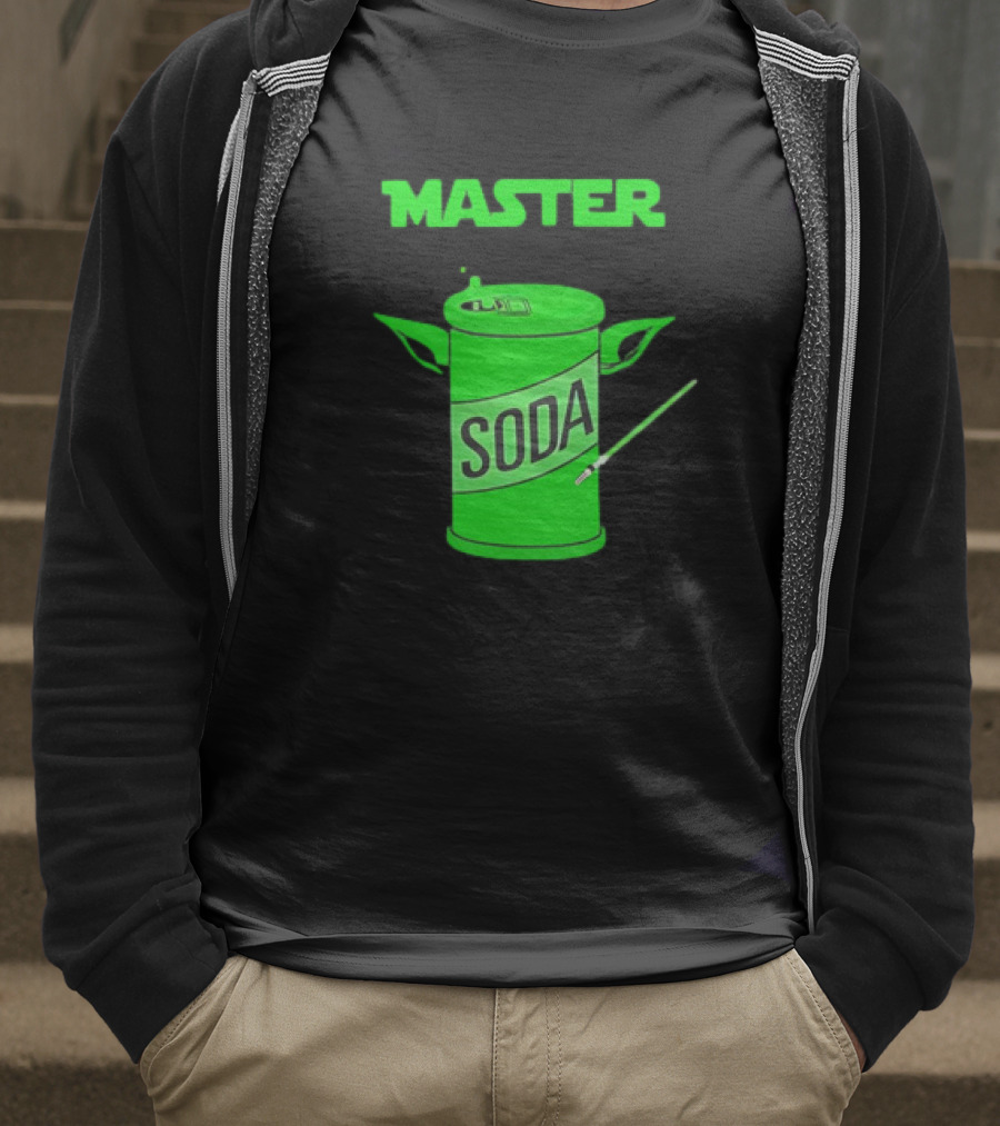 Master Soda Lightsaber Yoda Can T-Shirt