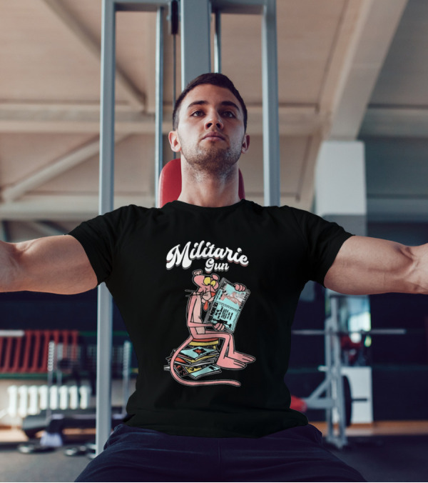 Militarie Gun Pink Panther Reading Comics T-Shirt