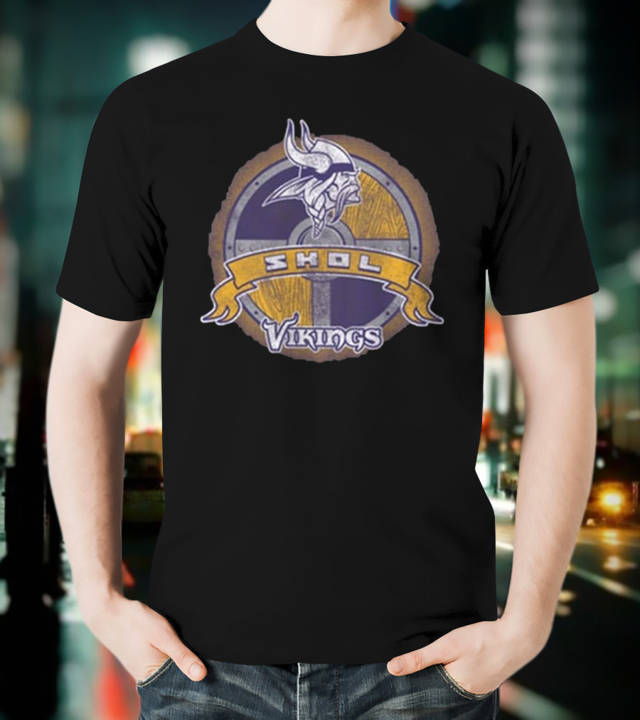Minnesota Vikings Skol Shield Logo Vintage Emblem T-Shirt