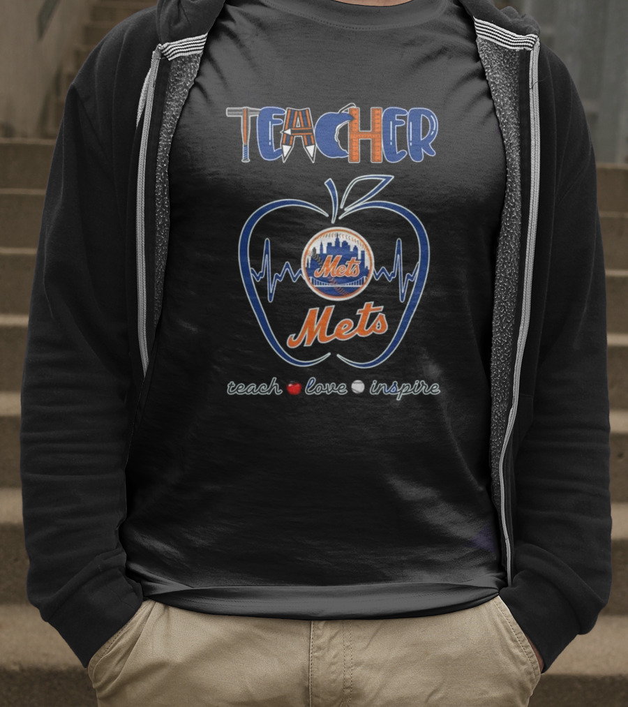 New York Mets Teacher Heartbeat Apple Teach Love Inspire 2025 T-Shirt